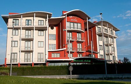 Hotel Brindor Poirino Экстерьер фото